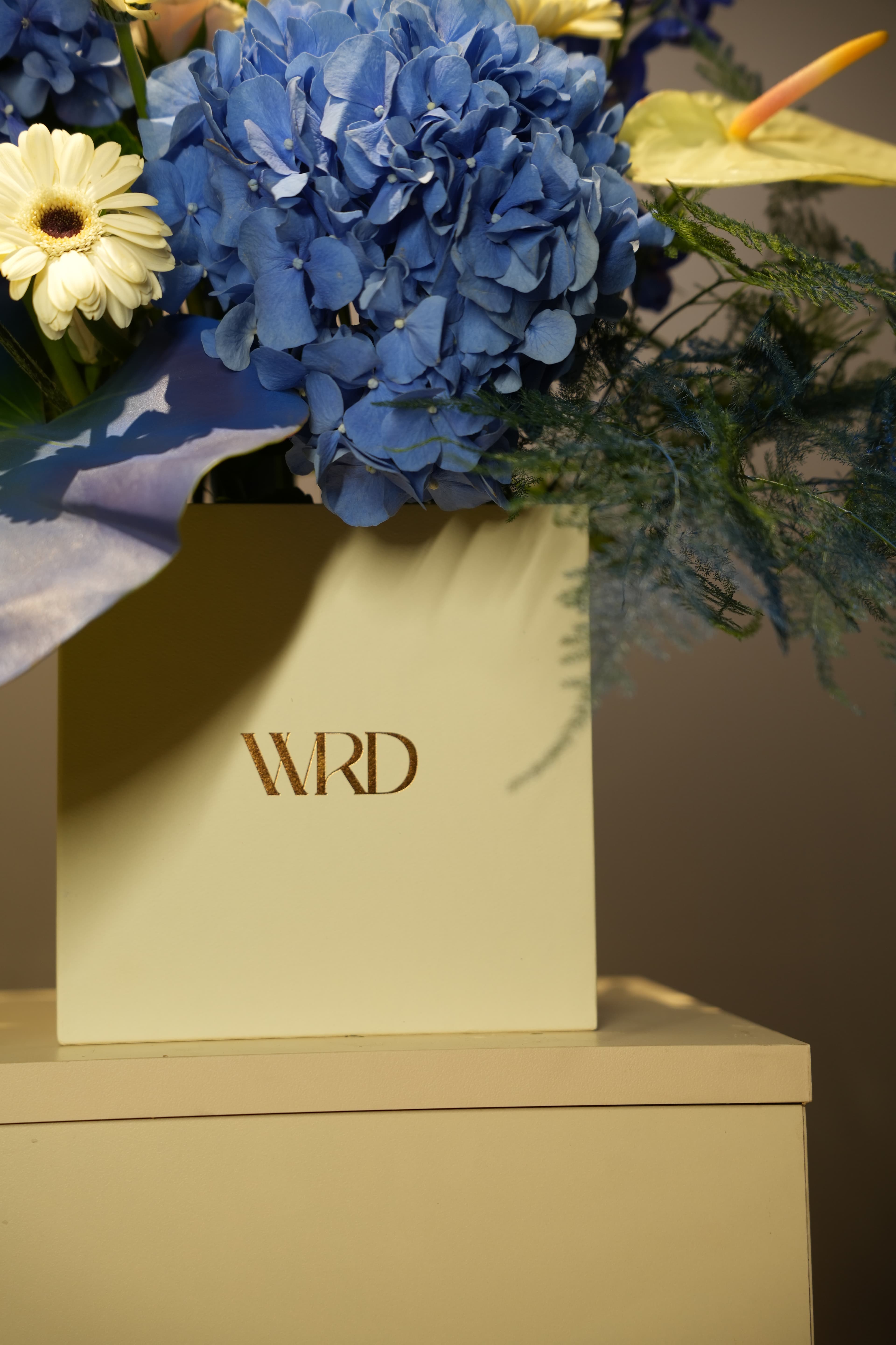 Blue Ocean Arrangement thumbnail 6